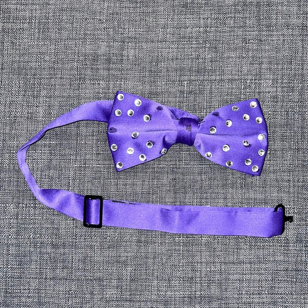 Bow tie navy blue